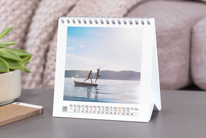 Przegląd kalendarzy kalendarz biurkowy